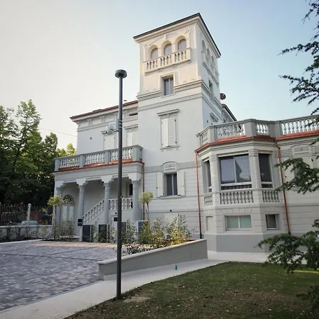 Benatti Apartament *